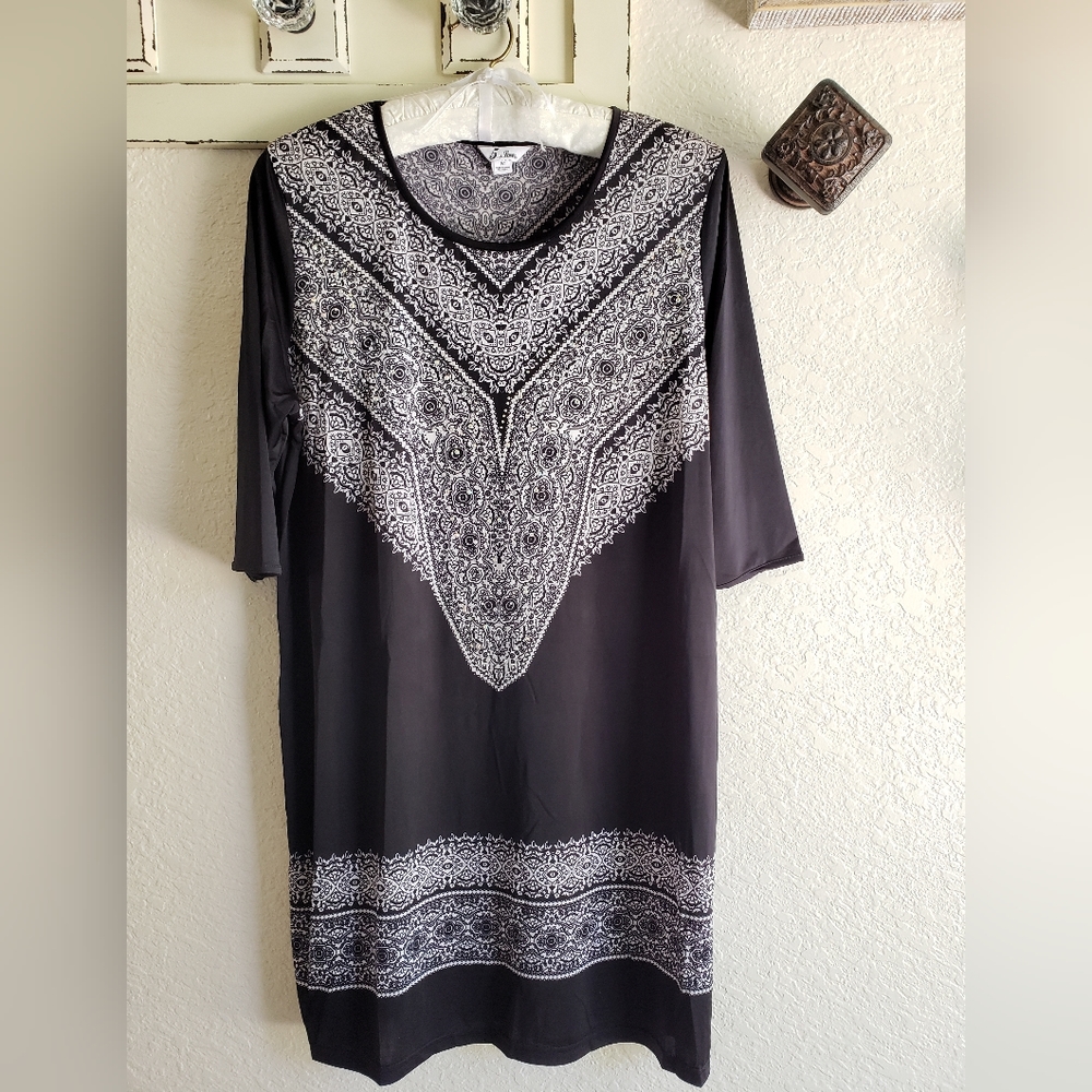 5th & Love Black & White Pearlescent Rhinestone Embellished Boho Shift Dress Med